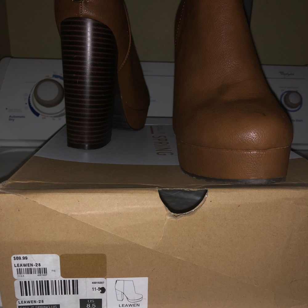 Call it Spring Boots - Picture 2 of 3